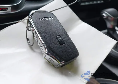 2022 Kia Forte Gt-Line z USA, uszkodzony, nr VIN 3KPF54AD4NE469403